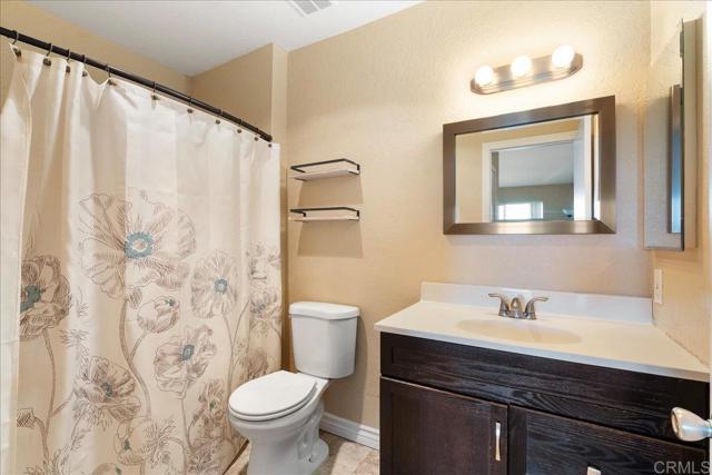 Detail Gallery Image 11 of 28 For 730 Silver Dr, Vista,  CA 92083 - 3 Beds | 2/1 Baths