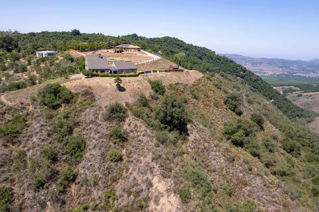17743 S Mesa Drive, Pauma Valley CA: https://media.crmls.org/mediaz/a9e41459-1a00-4c51-904b-20e70ed8fe7a.jpg