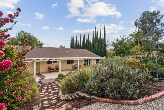 530 Idaho Avenue, Escondido CA: https://media.crmls.org/mediaz/a9e46cb4-a061-4f90-8f2c-008690192715.jpg
