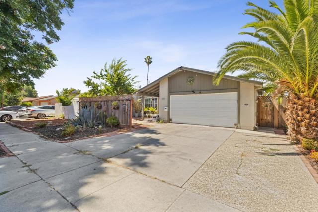 3843 Marfrance Drive, San Jose CA: https://media.crmls.org/mediaz/a9e655cc-cc4b-43ab-995b-a7b46b7b0f03.jpg