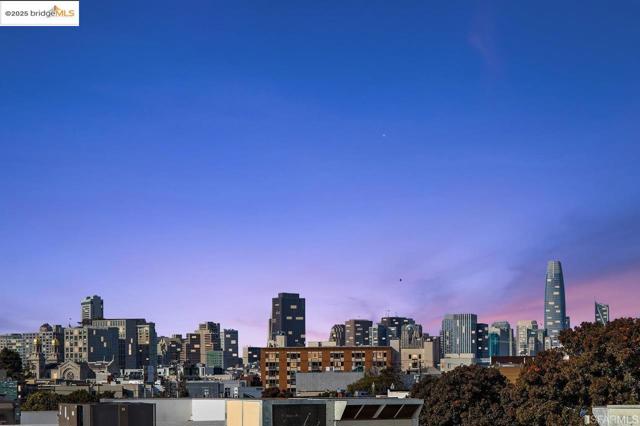 1402 15th St, San Francisco CA: https://media.crmls.org/mediaz/a9e68b0b-f317-47a0-a182-0c9149bf1616.jpg