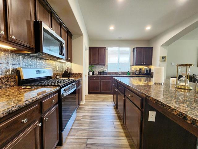 42798 Incantata Place, Indio CA: https://media.crmls.org/mediaz/a9e7489c-88cd-4d2e-aaed-7e53e9a206da.jpg