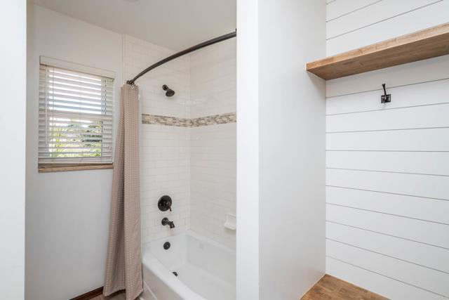 Detail Gallery Image 35 of 70 For 1210 Cypress Dr, Vista,  CA 92084 - 5 Beds | 4 Baths