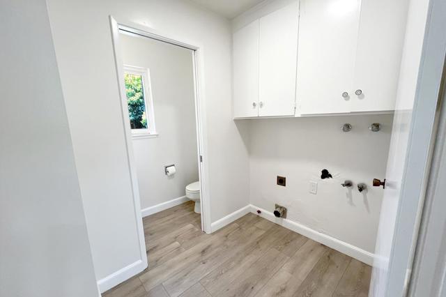 12141 Viewoak Drive, Saratoga CA: https://media.crmls.org/mediaz/a9e863d1-769a-45b5-b31d-d5b2ede52350.jpg