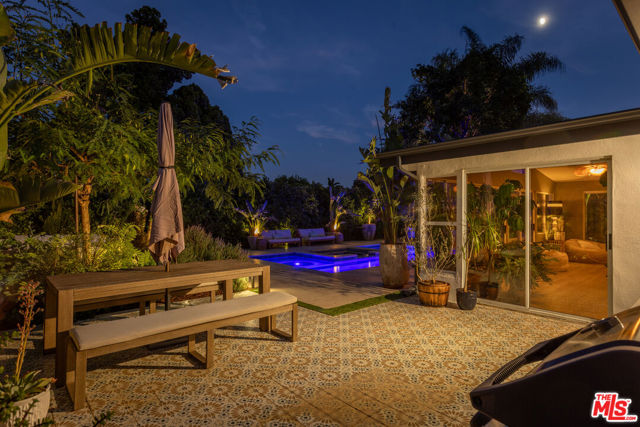 7442 Capps Avenue, Los Angeles CA: https://media.crmls.org/mediaz/a9e89f86-6ea4-43fa-a558-a441ba288a73.jpg
