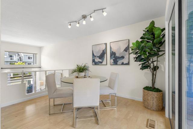 873 Boardwalk Place,  CA: https://media.crmls.org/mediaz/a9e9033d-ba40-4797-bc4d-1ac1b77273a2.jpg