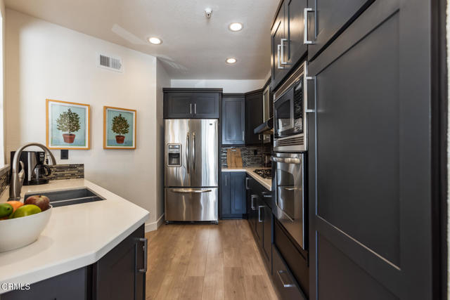 13945 Lemoli Avenue, Hawthorne CA: https://media.crmls.org/mediaz/a9ea14fc-f4e1-44a9-aefb-c56485e48bd6.jpg
