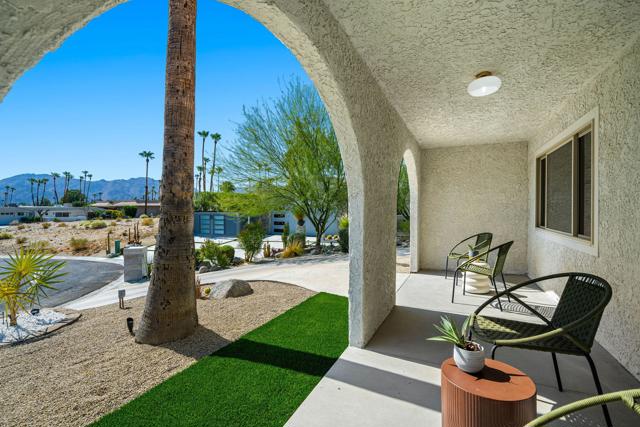 48335 Alan Circle, Palm Desert CA: https://media.crmls.org/mediaz/a9ea526c-c7d8-45f5-8458-7c816c94d5a9.jpg