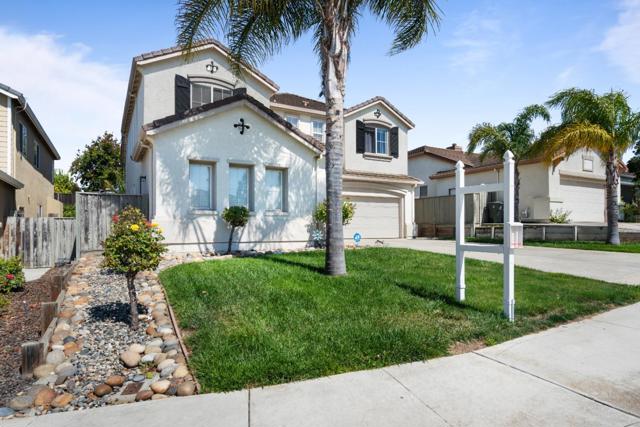 1101 Freedom Drive, Hollister CA: https://media.crmls.org/mediaz/a9ea5288-8631-4706-a7b3-e324222aa028.jpg