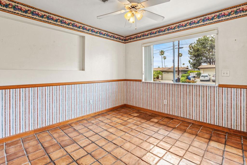 https://media.crmls.org/mediaz/a9ea72b4-e575-4ece-873e-7871094ad80e.jpg?preset=X-Large