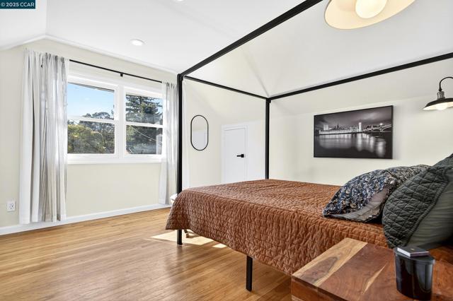 5774 Friar Ct, El Sobrante CA: https://media.crmls.org/mediaz/a9eafd14-fa0a-4f79-90d0-97efb35917df.jpg