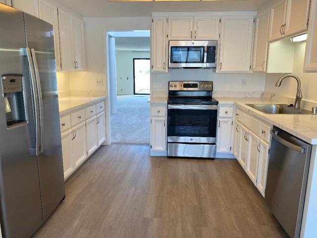 640 Portofino Lane, Foster City CA: https://media.crmls.org/mediaz/a9eb5b0b-5e9f-4805-9689-25ac51a90989.jpg