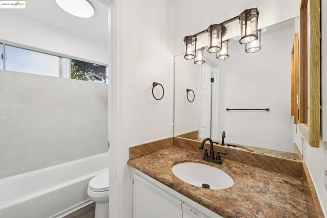 1001 Murrietta, Livermore CA: https://media.crmls.org/mediaz/a9eba1e0-ed4a-4c79-a6a3-c2b022e123e9.jpg