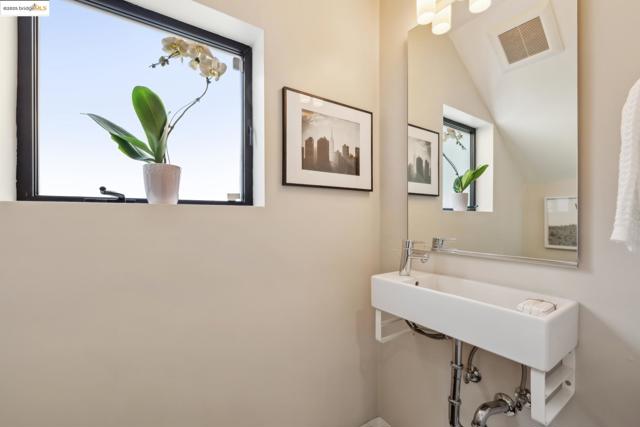 2010 9th St, Berkeley CA: https://media.crmls.org/mediaz/a9ec444c-db65-4a94-b09c-b8f5cf3b5272.jpg