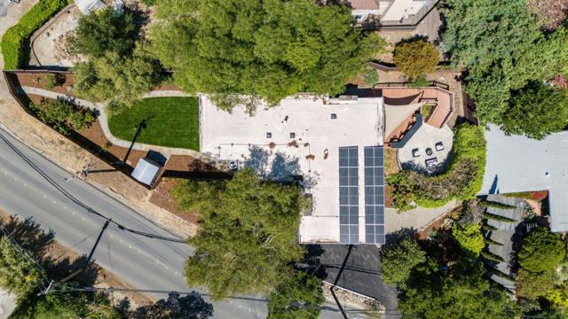 3996 Jefferson Avenue, Redwood City CA: https://media.crmls.org/mediaz/a9ec7b3a-cc52-49a0-8bdf-ce0cc86b0694.jpg