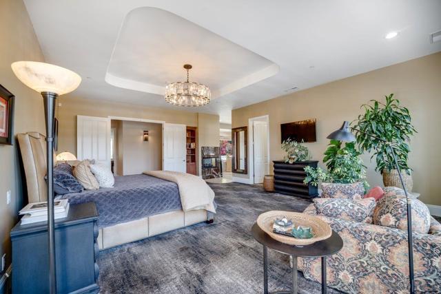 2860 Via Rancheros Way, Fallbrook CA: https://media.crmls.org/mediaz/a9ed6a6c-64a7-4485-8922-07dd25bcd739.jpg