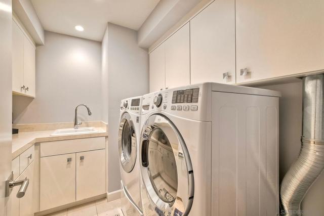 812 San Antonio Pl, San Diego CA: https://media.crmls.org/mediaz/a9ed9d71-942d-4c71-af9e-d3aa971957f4.jpg
