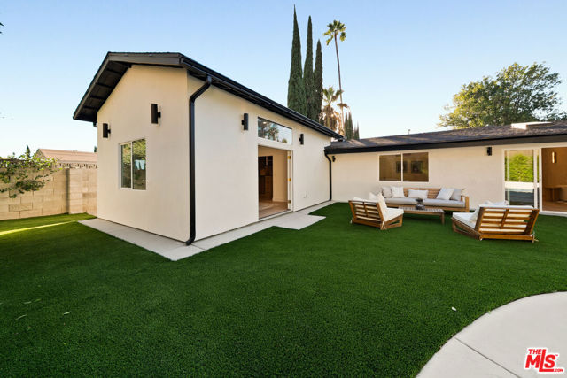 20877 Kelvin Place photo 29