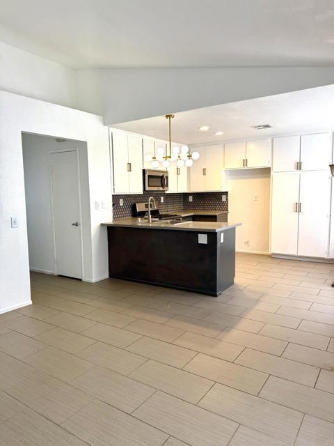 40855 Sandy Gale Lane, Palm Desert CA: https://media.crmls.org/mediaz/a9ee3bf4-65fa-46e5-9654-1ace3471fc24.jpg
