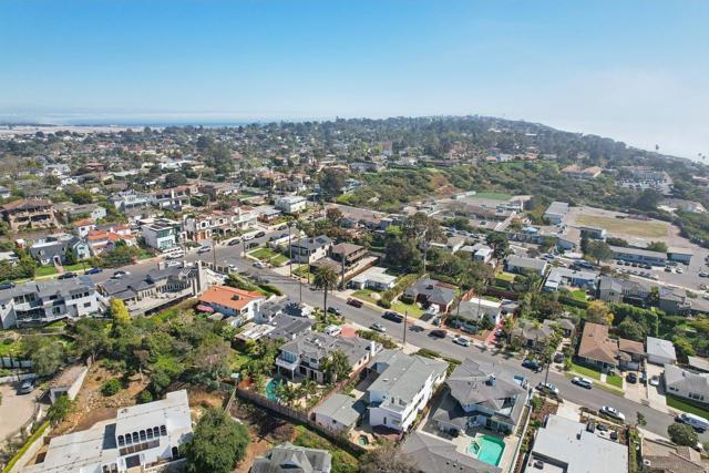 4328 PIEDMONT, San Diego CA: https://media.crmls.org/mediaz/a9ee52b3-3b7b-42d1-87e2-254d9905afb6.jpg