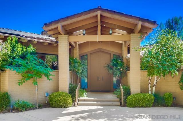 15731 Pauma Valley Dr., Pauma Valley CA: https://media.crmls.org/mediaz/a9ee581a-2b90-405d-968d-100a3da5c334.jpg