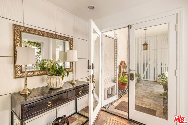 1647 N Beverly Glen Boulevard, Los Angeles CA: https://media.crmls.org/mediaz/a9ef2381-9c1d-429c-a92e-8c759a29c10e.jpg