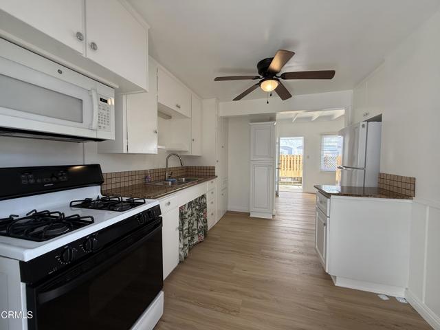 Detail Gallery Image 10 of 26 For 1033 Bath Ln, Ventura,  CA 93001 - 1 Beds | 1 Baths