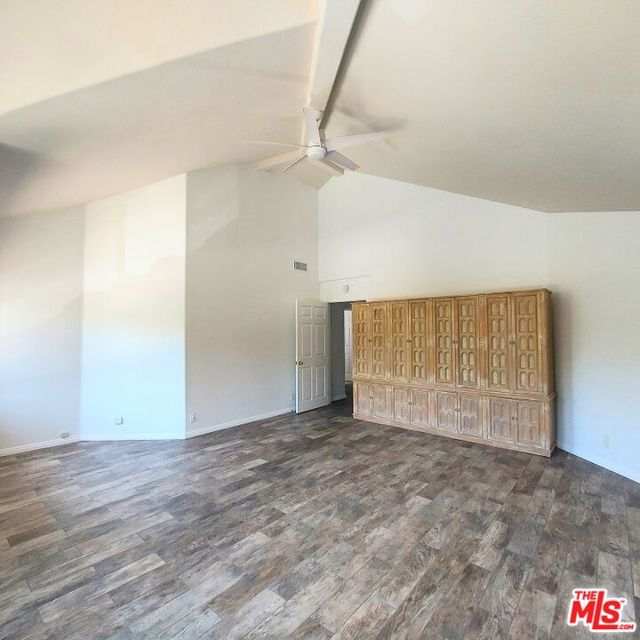 4342 Park Verdi, Calabasas CA: https://media.crmls.org/mediaz/a9efa99f-99c9-4836-b201-4c91763167bd.jpg
