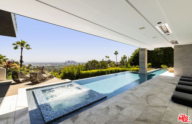 1108 Wallace, Beverly Hills CA: https://media.crmls.org/mediaz/a9efb0e9-5c79-4989-aafb-20036a29fc3c.jpg