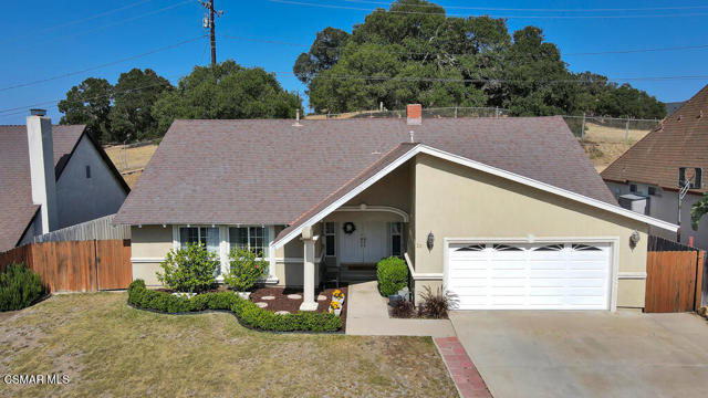 30 S Ellis Place, Newbury Park CA: https://media.crmls.org/mediaz/a9efb1ba-be0c-44d6-8b5d-034c4d367bea.jpg