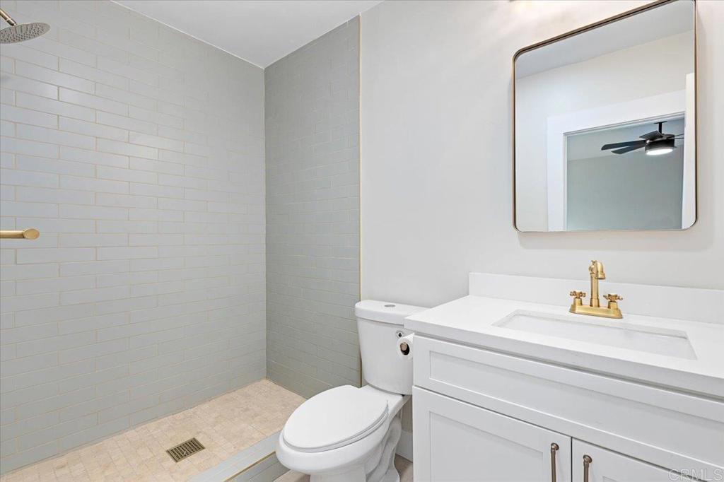 2453 Curlew St - photo 8