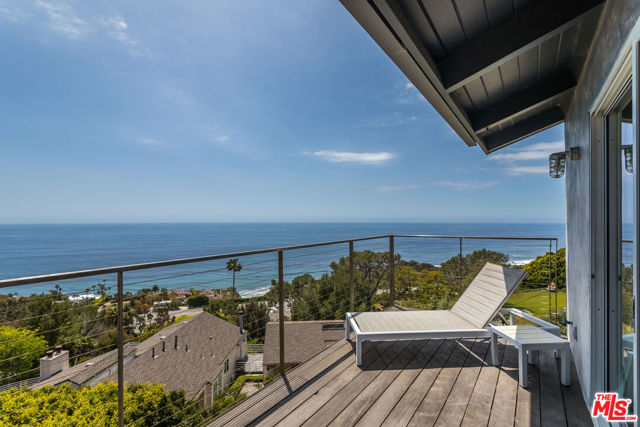 32701 Vista De Los Ondas Street, Malibu CA: https://media.crmls.org/mediaz/a9f0c907-6bd3-4d25-8fbd-ad7a548df7e1.jpg
