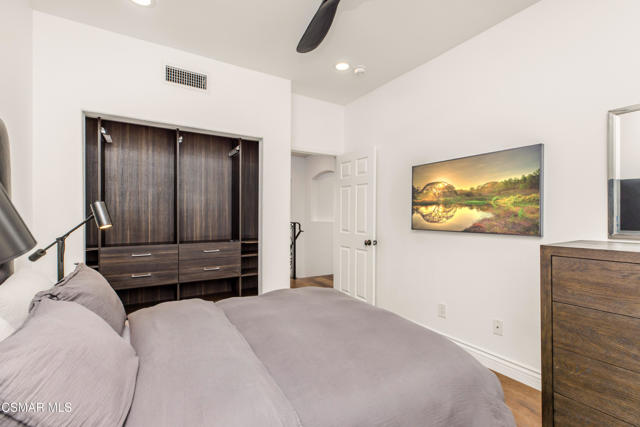 6072 Mandeville Place, Oak Park CA: https://media.crmls.org/mediaz/a9f108f8-500e-4f78-ae62-297c6297721d.jpg