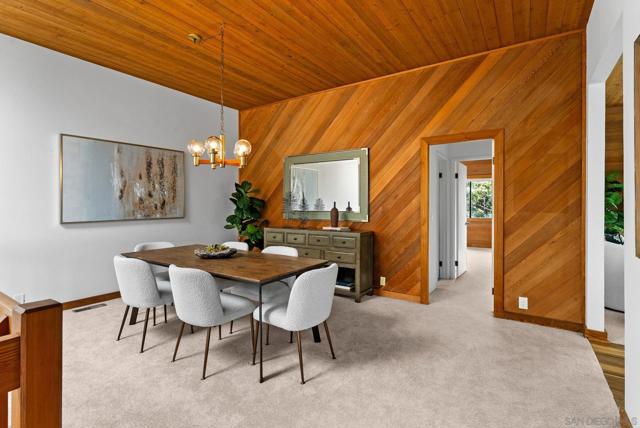 315 Colima Court, La Jolla CA: https://media.crmls.org/mediaz/a9f13a83-2928-4902-8e00-8ca176c9b00e.jpg