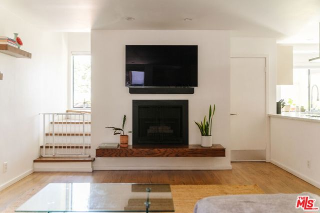 2 Bed Home for Sale in Venice, California
