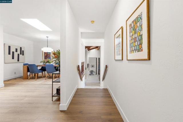 220 Devonshire Ct, Pleasant Hill CA: https://media.crmls.org/mediaz/a9f1e1ef-b568-4e27-ae6b-817b3cdf34fa.jpg