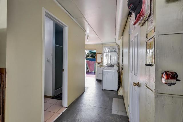 333 Elliot Street, San Francisco CA: https://media.crmls.org/mediaz/a9f208ee-d488-494b-9d77-f4708cf7e695.jpg