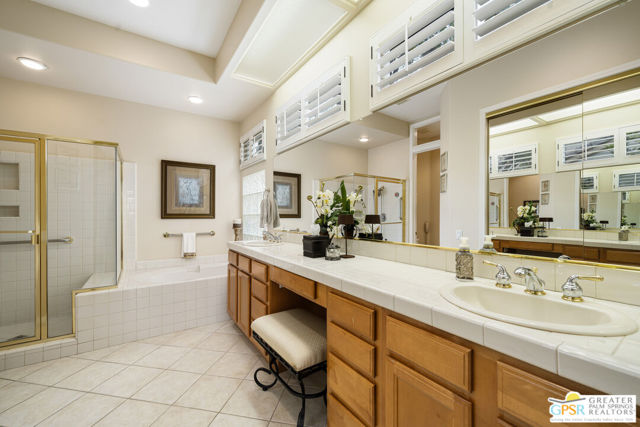35707 Stonebriar Drive, Palm Desert CA: https://media.crmls.org/mediaz/a9f20d01-92d8-44c5-a7bf-3bbfdb7ba634.jpg