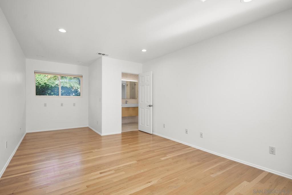 MLS #250041429SD image #16