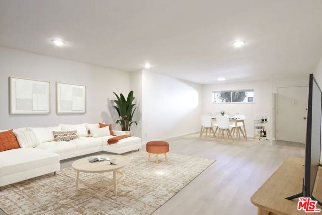 12958 Valleyheart Drive, Studio City CA: https://media.crmls.org/mediaz/a9f3b44d-04a2-4068-bcfc-7ce25ebfb58d.jpg