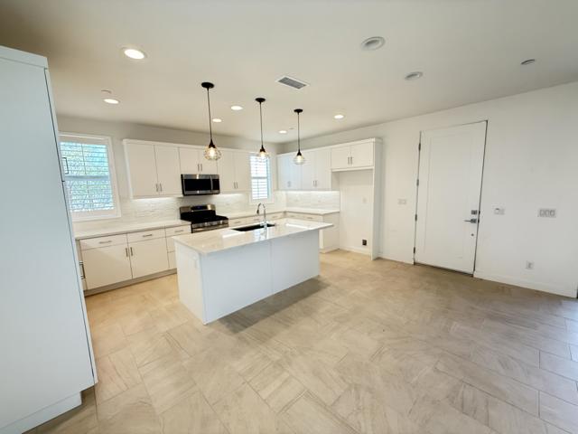 36350 Lasuen Street, Palm Desert CA: https://media.crmls.org/mediaz/a9f48bc0-d947-4a8a-81e5-c7d1601d1c0f.jpg