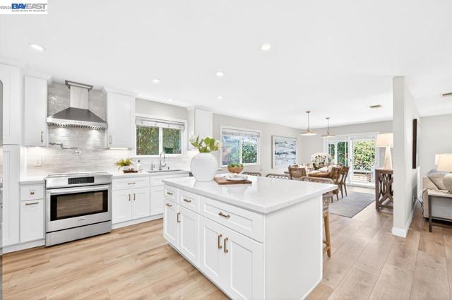 4127 Alvarado St, Pleasanton CA: https://media.crmls.org/mediaz/a9f4dc5e-d0d9-4e22-9942-241b171d25a4.jpg