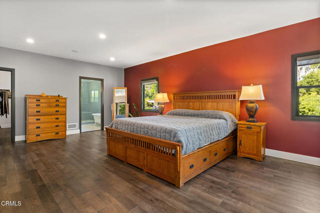 1052 New York Drive, Altadena CA: https://media.crmls.org/mediaz/a9f57d9a-88b1-4387-8212-5574d78606a8.jpg