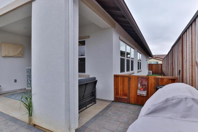 2102 White Oak Drive, Hollister CA: https://media.crmls.org/mediaz/a9f59f27-eb0b-4314-be2a-e77206808bb1.jpg