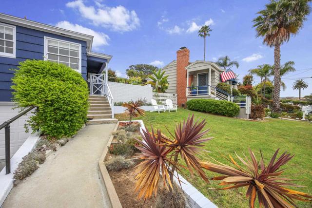 1205 Park Row, La Jolla CA: https://media.crmls.org/mediaz/a9f5c7e4-c172-453f-9fd2-63b4b32d23b0.jpg
