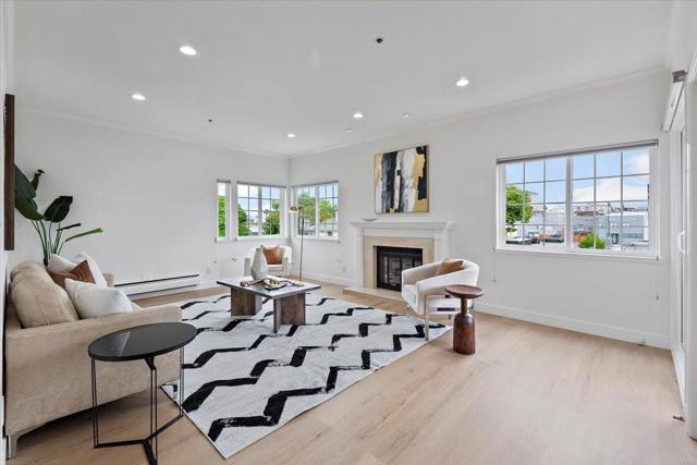 1233 Bellevue Avenue, Burlingame CA: https://media.crmls.org/mediaz/a9f5fabc-06c8-4bb4-9641-506670f0dc91.jpg