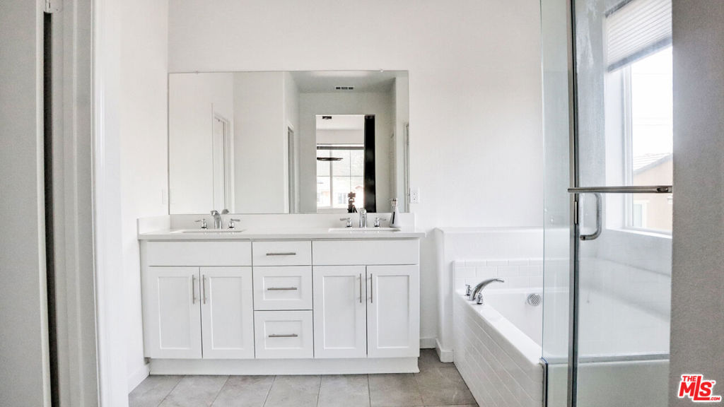 MLS #25524699 img 12