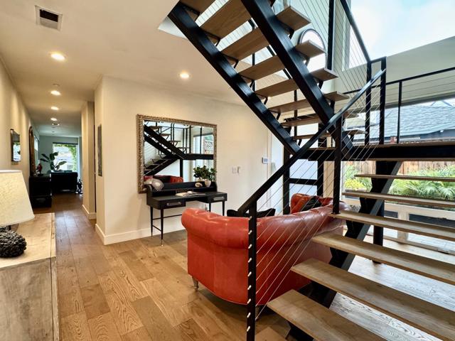 16 Hillview Avenue, Redwood City CA: https://media.crmls.org/mediaz/a9f69294-b84b-4327-a59c-c1a4331fbe55.jpg