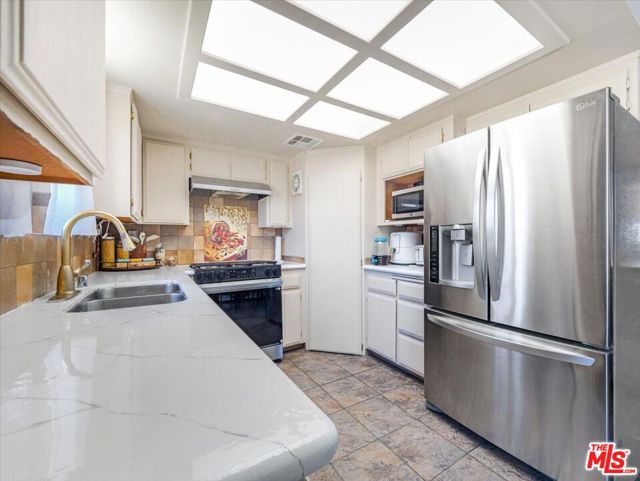 9446 Green Road, Pinon Hills CA: https://media.crmls.org/mediaz/a9f718bf-5323-4550-b347-ad35542d6131.jpg