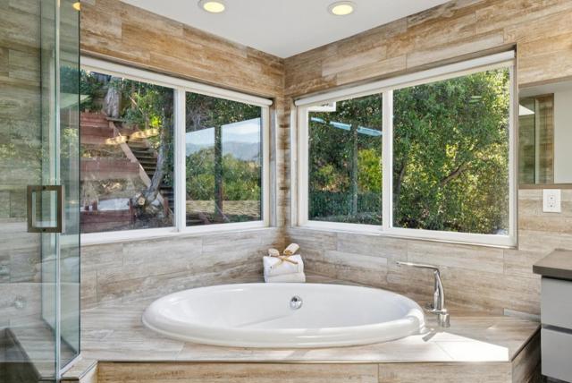 900 Highlands Circle, Los Altos CA: https://media.crmls.org/mediaz/a9f7dec0-9e76-4495-b489-3bb0629566a9.jpg